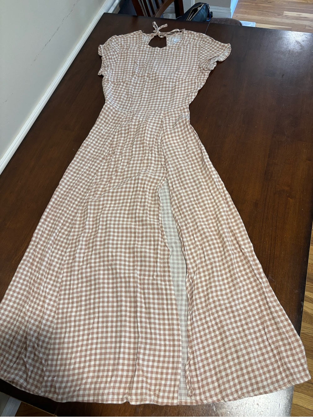 Urban Outfitters Gingham Tie-Back Maxi Dress in Beige and White